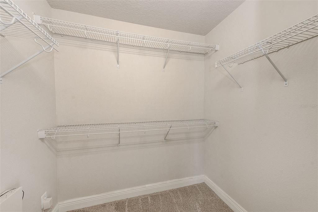 En Venta: $514,900 (4 camas, 3 baños, 2258 Pies cuadrados)