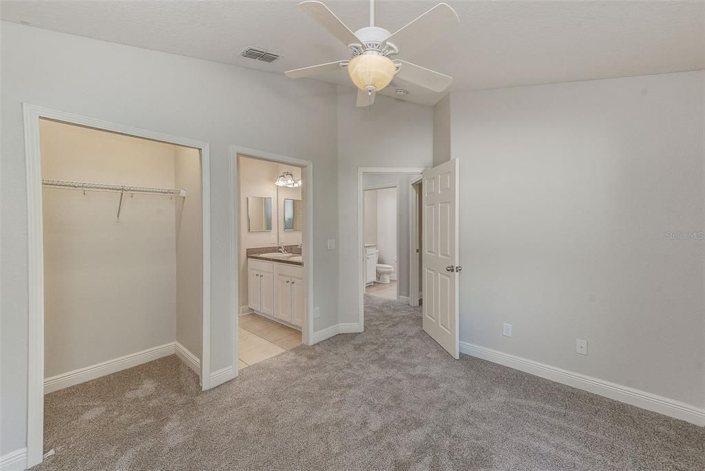 En Venta: $514,900 (4 camas, 3 baños, 2258 Pies cuadrados)