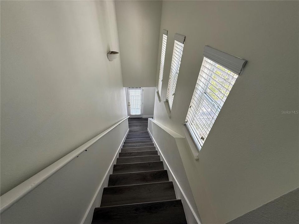 For Rent: $3,950 (3 beds, 2 baths, 2022 Square Feet)