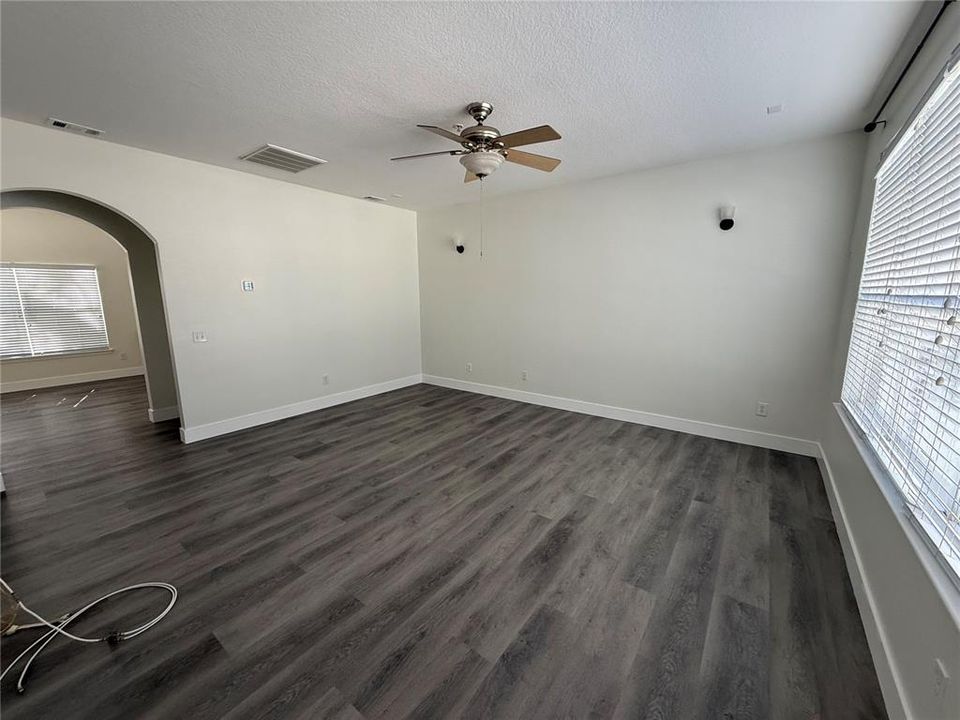 For Rent: $3,950 (3 beds, 2 baths, 2022 Square Feet)