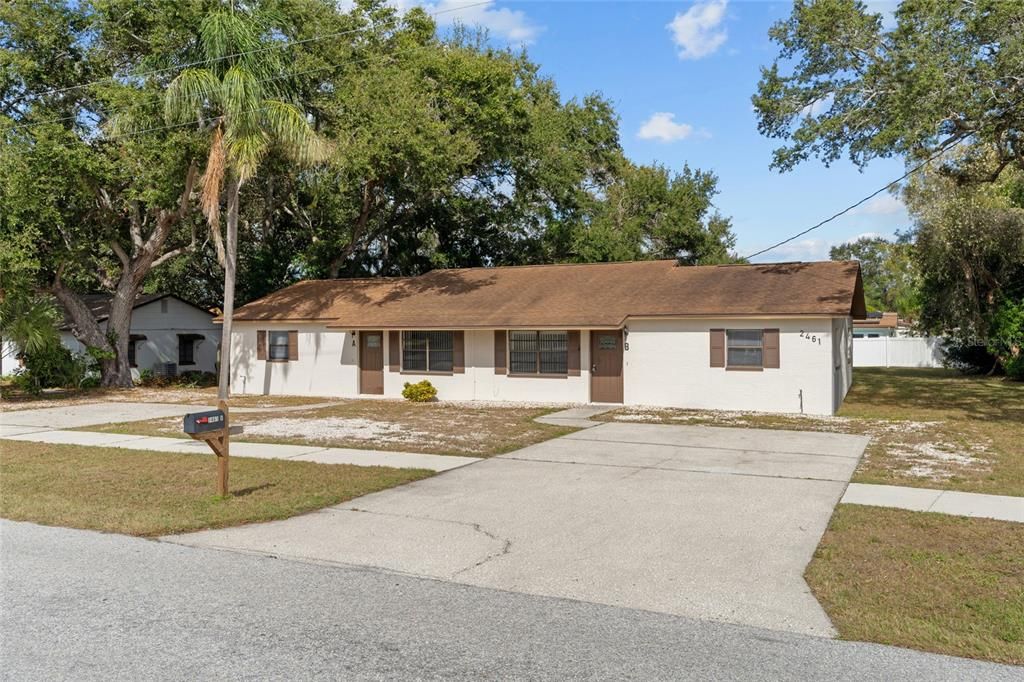 合同活跃: $425,000 (4 贝兹, 0 浴室, 1792 平方英尺)