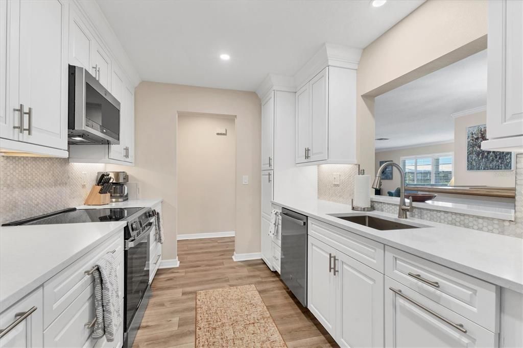 For Sale: $392,500 (2 beds, 2 baths, 2154 Square Feet)