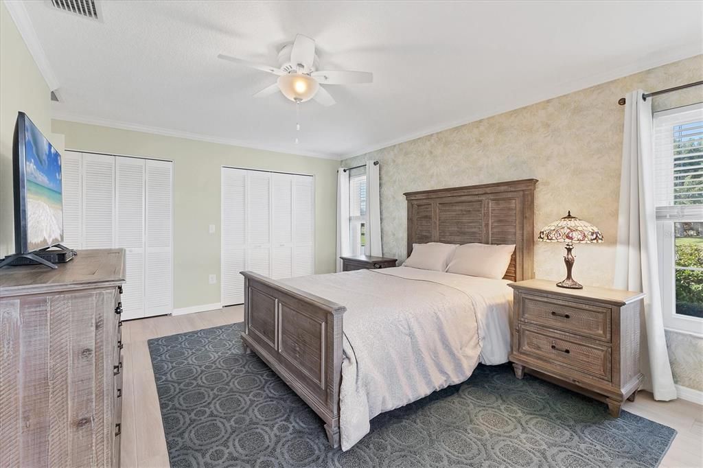 For Sale: $392,500 (2 beds, 2 baths, 2154 Square Feet)