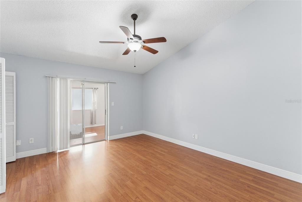 For Rent: $2,200 (3 beds, 2 baths, 1635 Square Feet)
