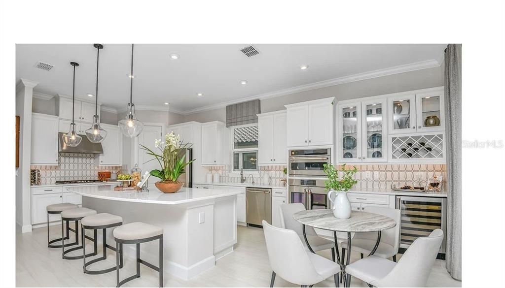 На продажу: $651,999 (3 спален, 3 ванн, 2305 Квадратных фут)