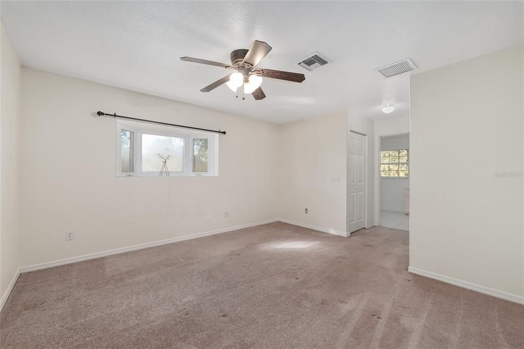 For Sale: $1,299,000 (3 beds, 2 baths, 1877 Square Feet)