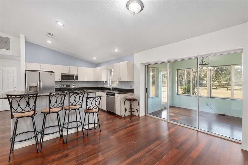 For Sale: $1,299,000 (3 beds, 2 baths, 1877 Square Feet)