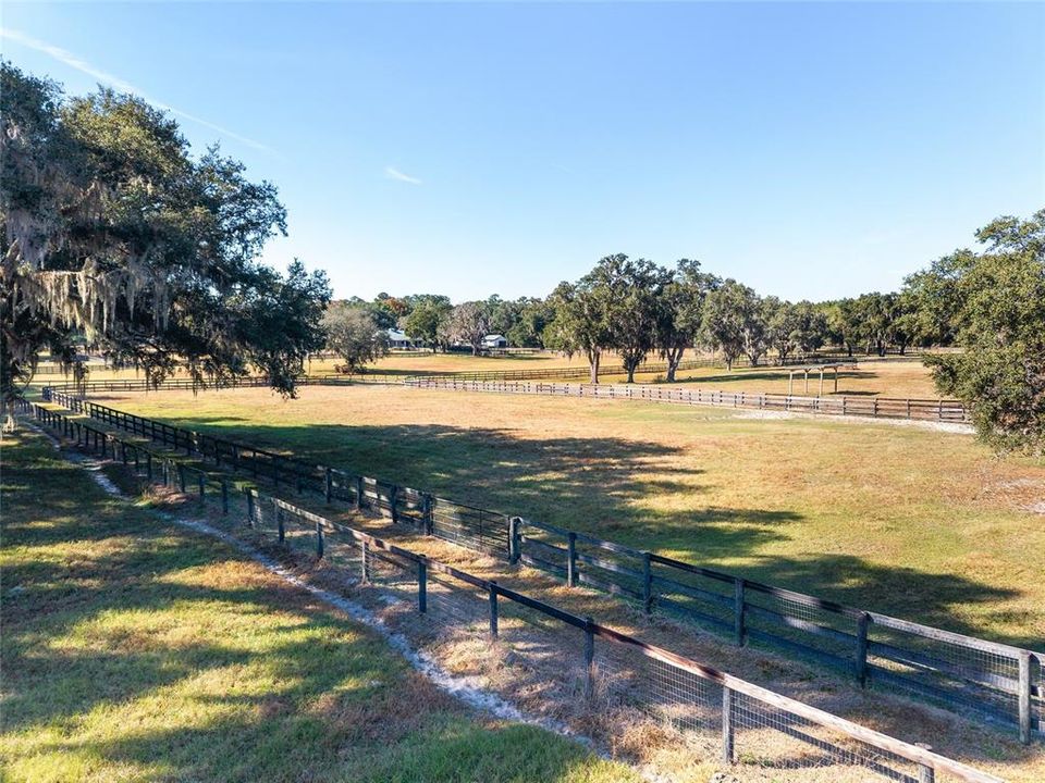 For Sale: $1,299,000 (3 beds, 2 baths, 1877 Square Feet)