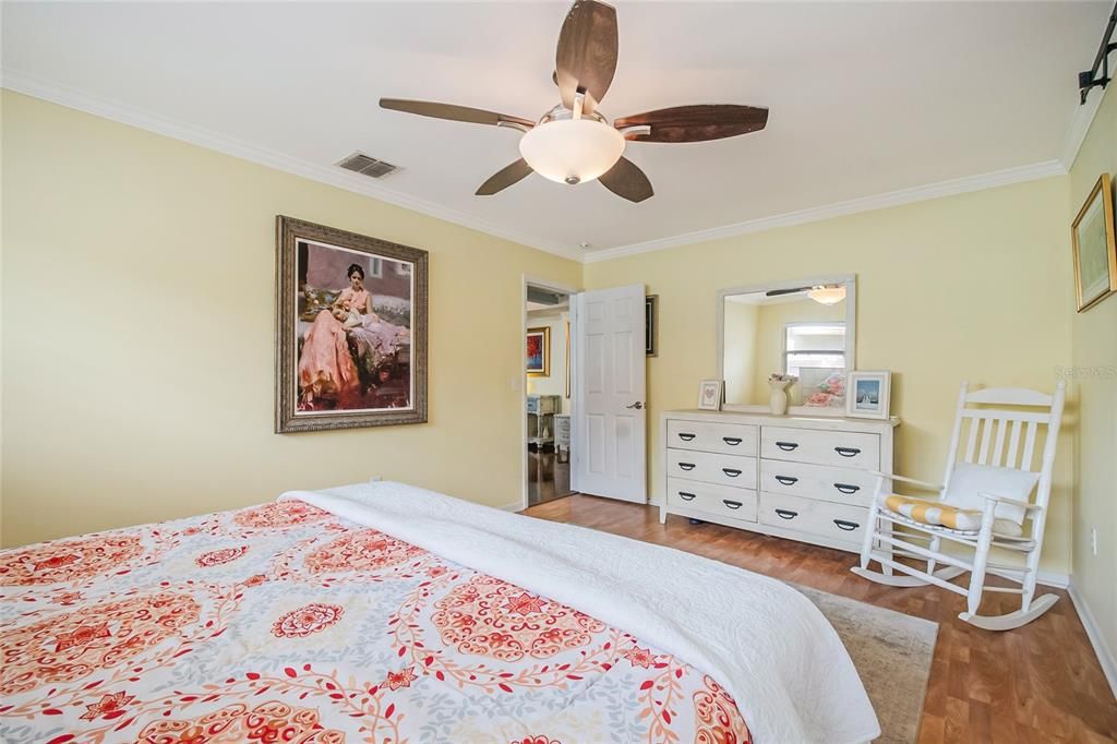 For Sale: $469,995 (4 beds, 2 baths, 1871 Square Feet)