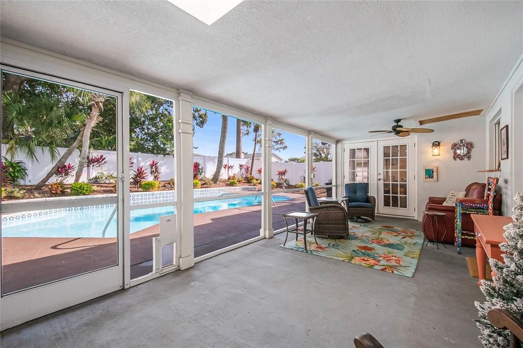 For Sale: $469,995 (4 beds, 2 baths, 1871 Square Feet)