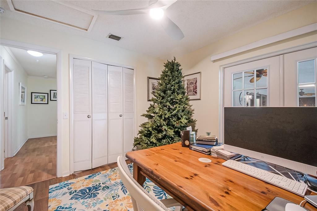 For Sale: $469,995 (4 beds, 2 baths, 1871 Square Feet)