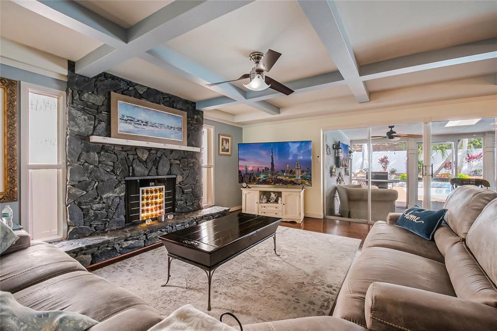 For Sale: $469,995 (4 beds, 2 baths, 1871 Square Feet)