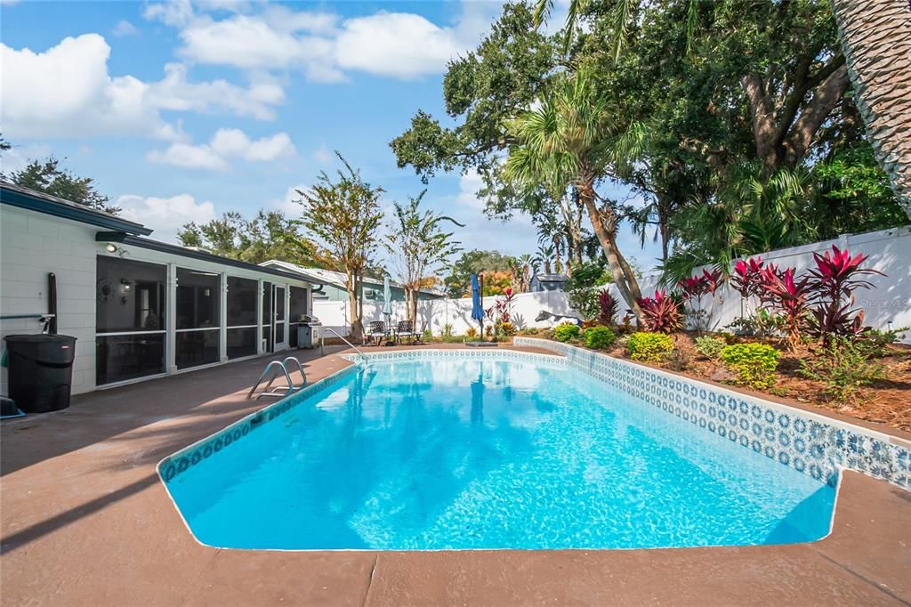 For Sale: $469,995 (4 beds, 2 baths, 1871 Square Feet)