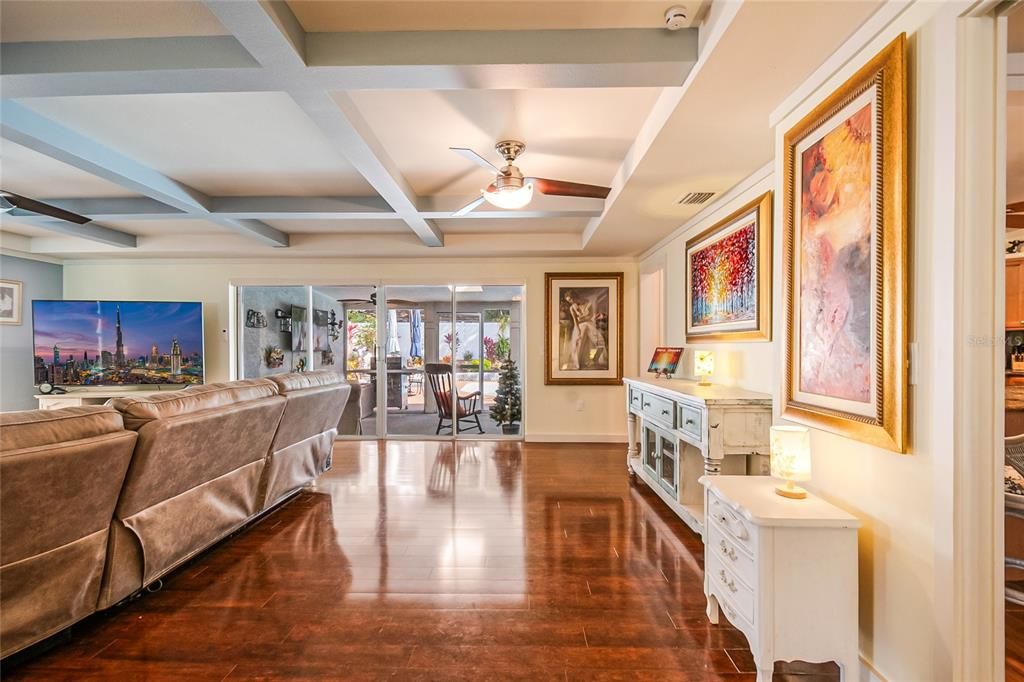 For Sale: $469,995 (4 beds, 2 baths, 1871 Square Feet)