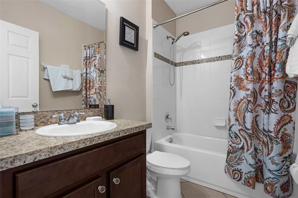 For Sale: $349,990 (4 beds, 2 baths, 1972 Square Feet)