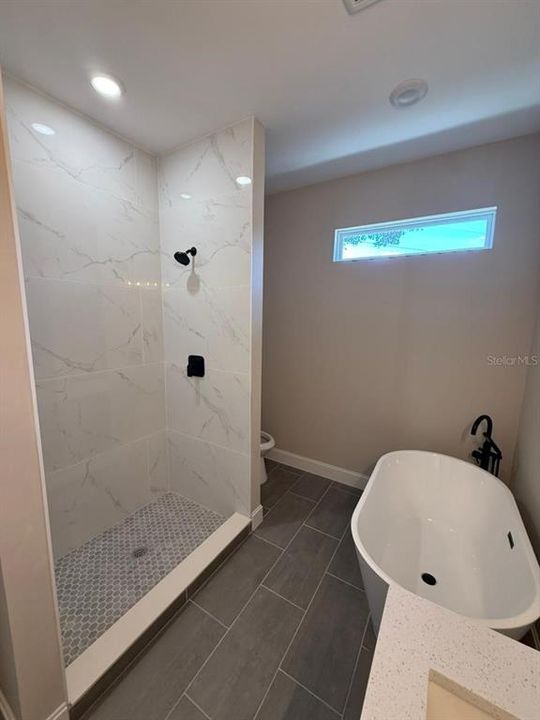 待售: $309,900 (4 贝兹, 2 浴室, 1606 平方英尺)