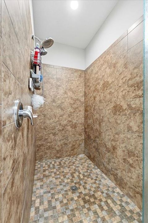 En Venta: $635,000 (4 camas, 3 baños, 2546 Pies cuadrados)