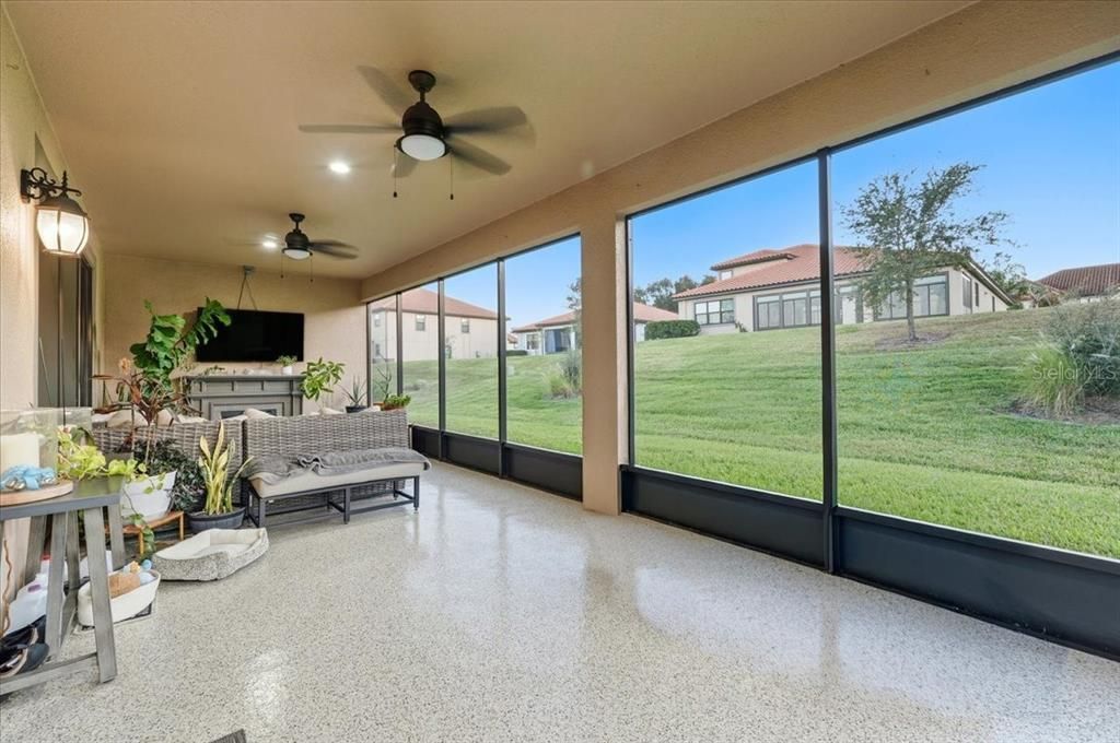 En Venta: $635,000 (4 camas, 3 baños, 2546 Pies cuadrados)