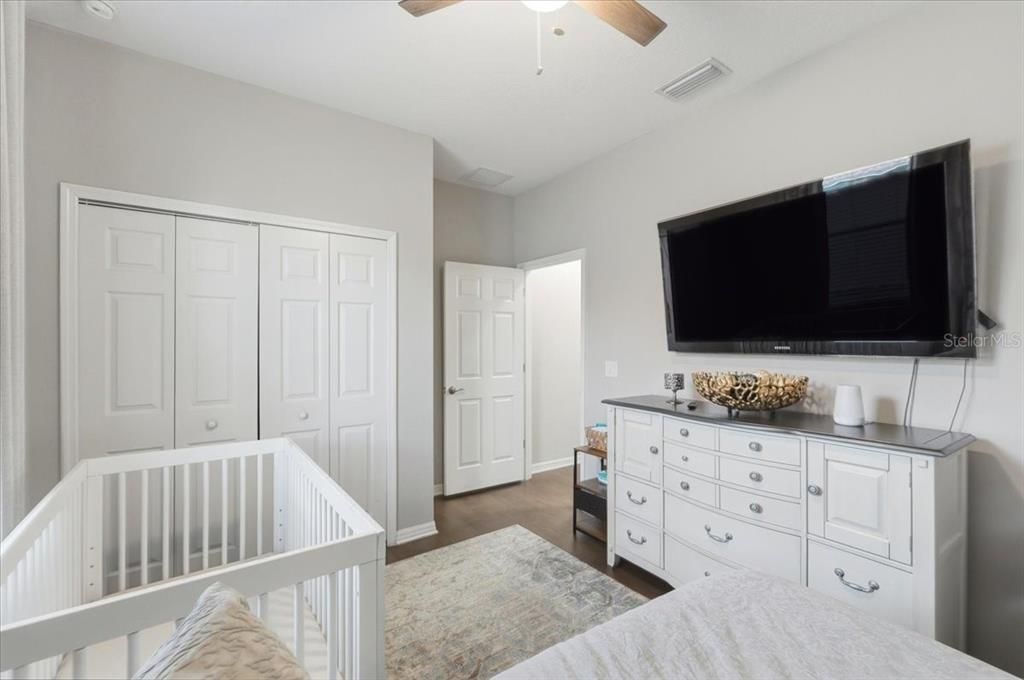 En Venta: $635,000 (4 camas, 3 baños, 2546 Pies cuadrados)