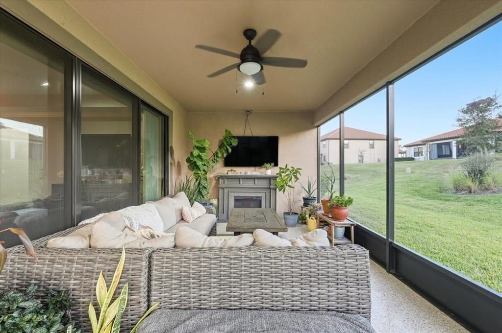 En Venta: $635,000 (4 camas, 3 baños, 2546 Pies cuadrados)