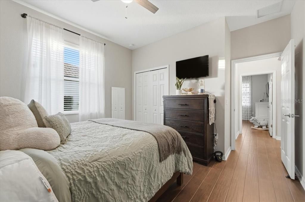 En Venta: $635,000 (4 camas, 3 baños, 2546 Pies cuadrados)