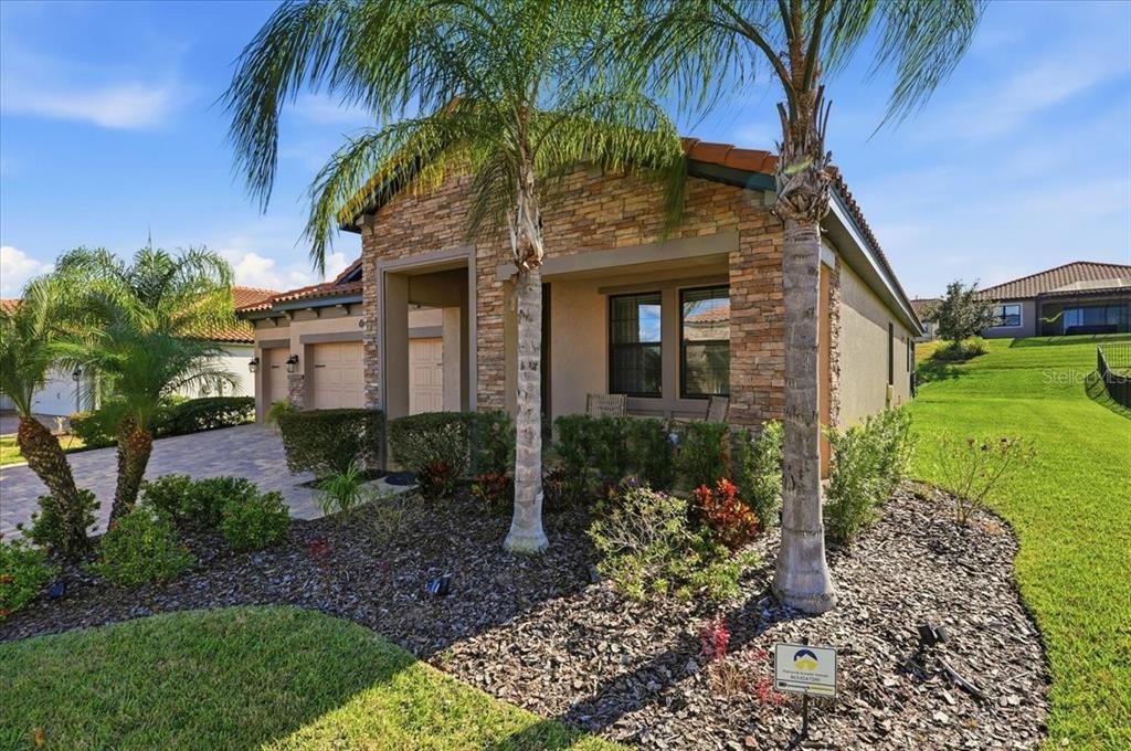 En Venta: $635,000 (4 camas, 3 baños, 2546 Pies cuadrados)