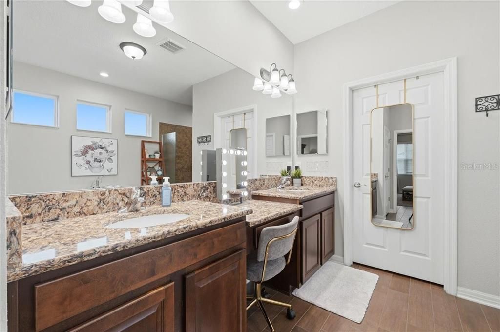 En Venta: $635,000 (4 camas, 3 baños, 2546 Pies cuadrados)