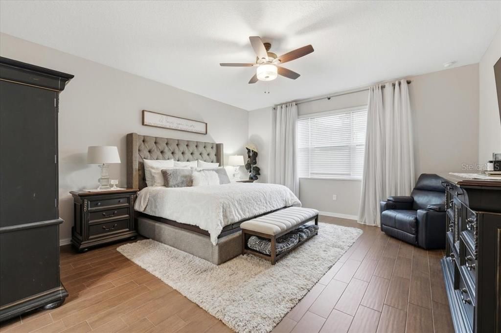 En Venta: $635,000 (4 camas, 3 baños, 2546 Pies cuadrados)