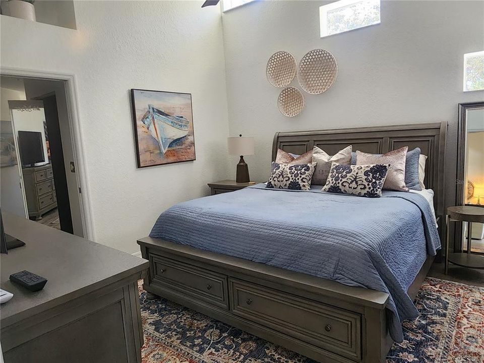 For Rent: $2,400 (2 beds, 2 baths, 1346 Square Feet)