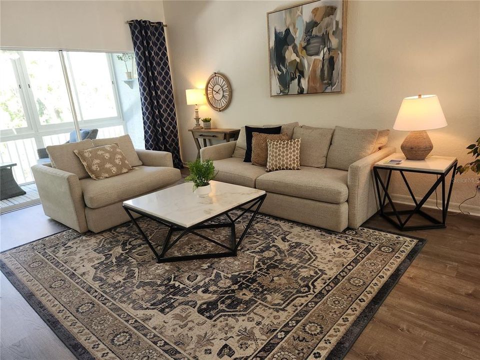 For Rent: $2,400 (2 beds, 2 baths, 1346 Square Feet)