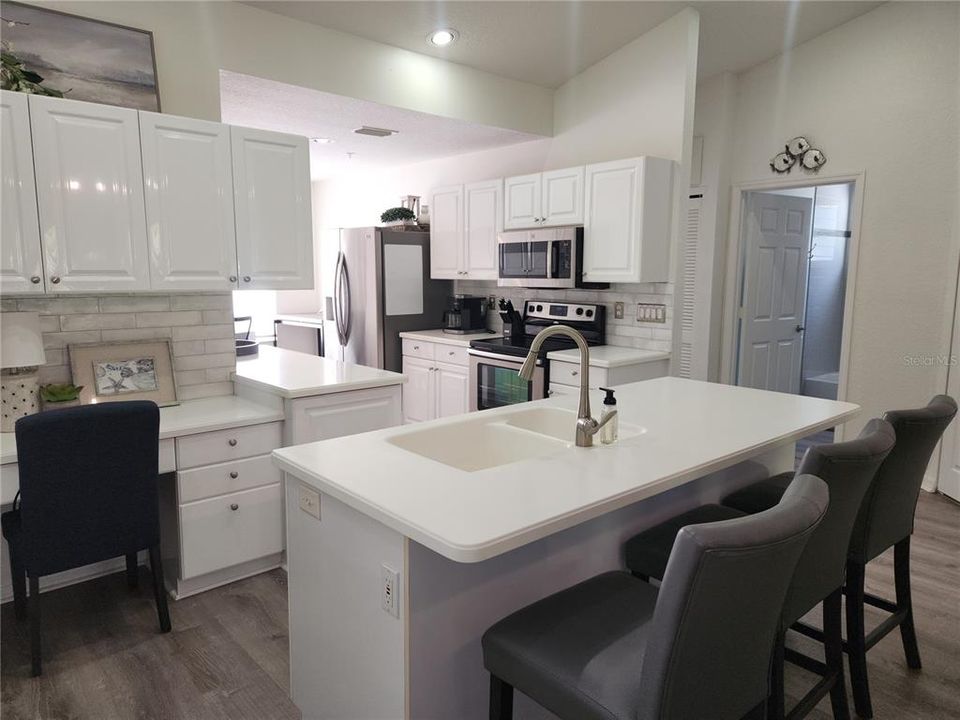 For Rent: $2,400 (2 beds, 2 baths, 1346 Square Feet)