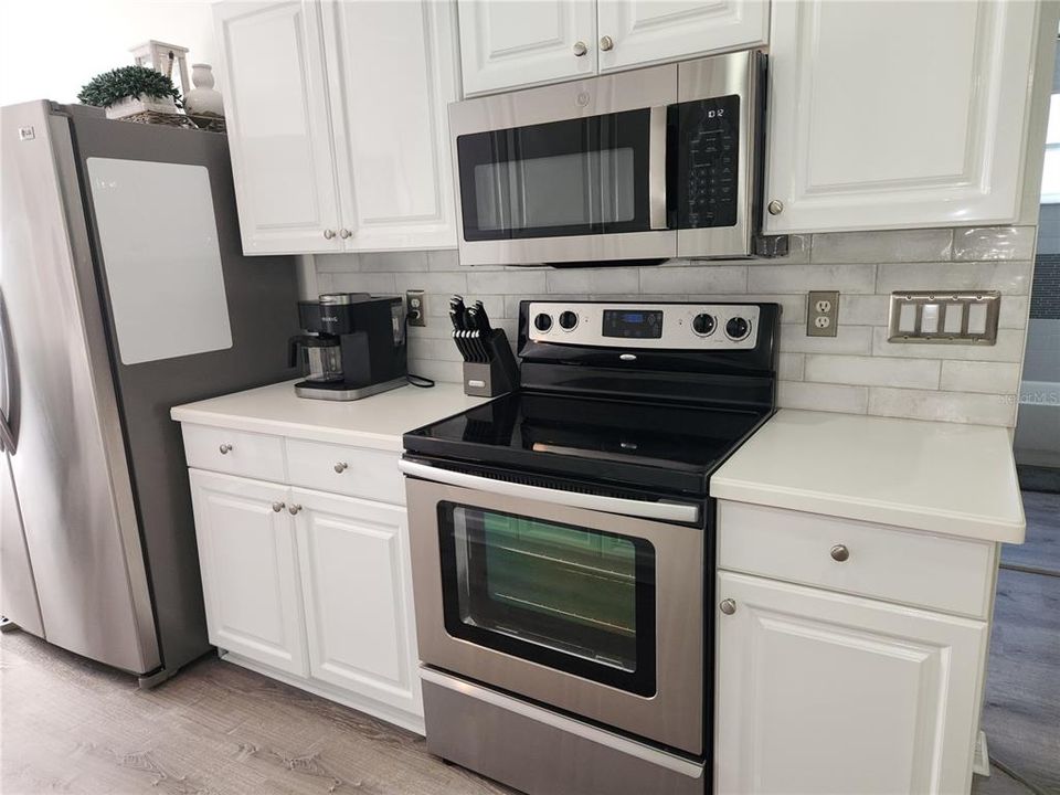 For Rent: $2,400 (2 beds, 2 baths, 1346 Square Feet)