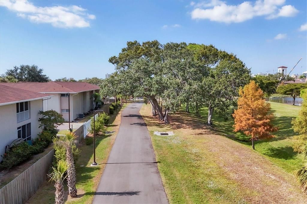 待售: $219,000 (2 贝兹, 2 浴室, 875 平方英尺)