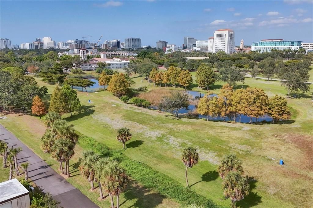 待售: $219,000 (2 贝兹, 2 浴室, 875 平方英尺)