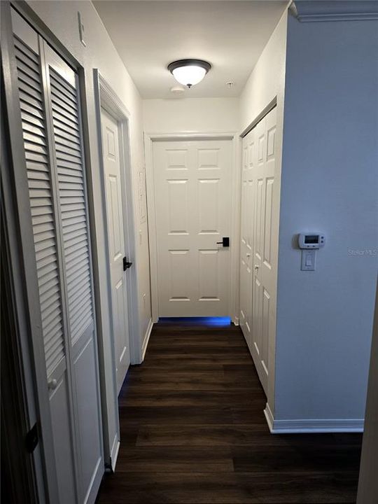 待售: $210,000 (2 贝兹, 1 浴室, 871 平方英尺)