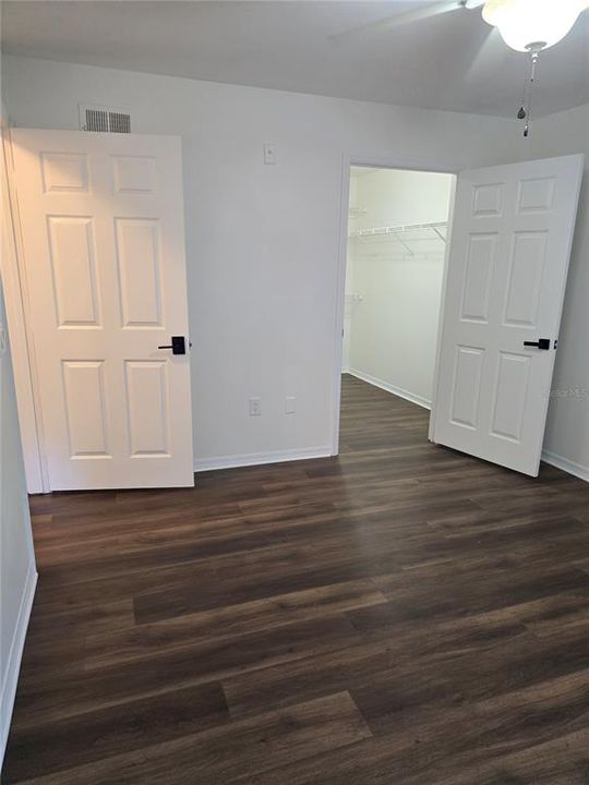 待售: $210,000 (2 贝兹, 1 浴室, 871 平方英尺)