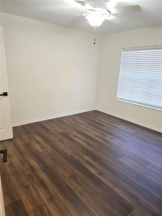 待售: $210,000 (2 贝兹, 1 浴室, 871 平方英尺)