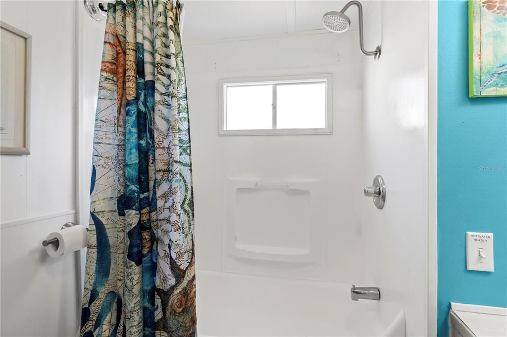 For Sale: $224,900 (2 beds, 2 baths, 795 Square Feet)