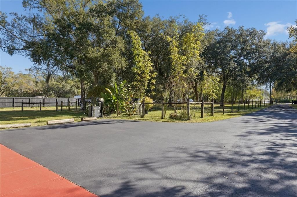 For Sale: $800,000 (4 beds, 3 baths, 2078 Square Feet)