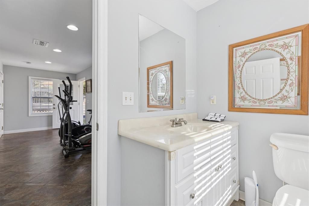 For Sale: $800,000 (4 beds, 3 baths, 2078 Square Feet)