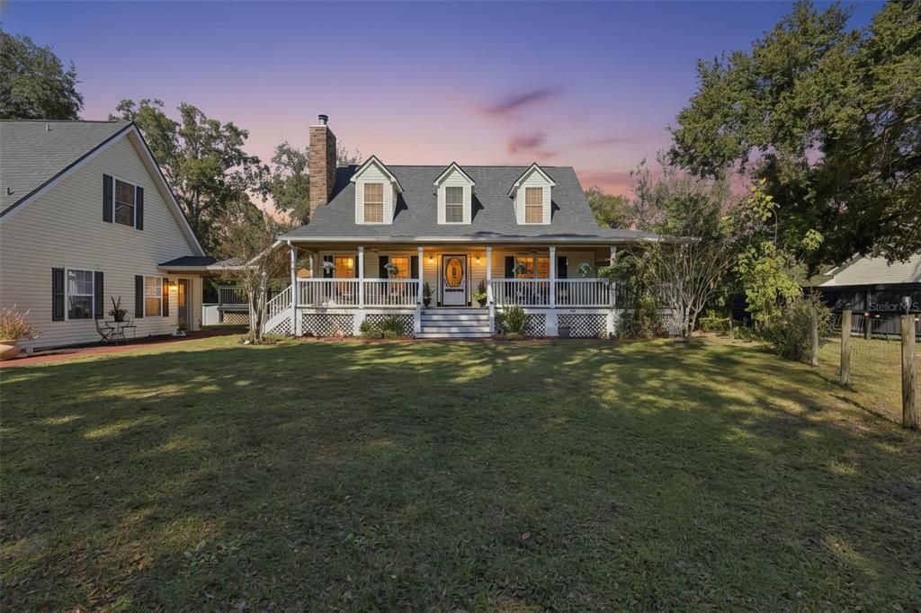 For Sale: $800,000 (4 beds, 3 baths, 2078 Square Feet)