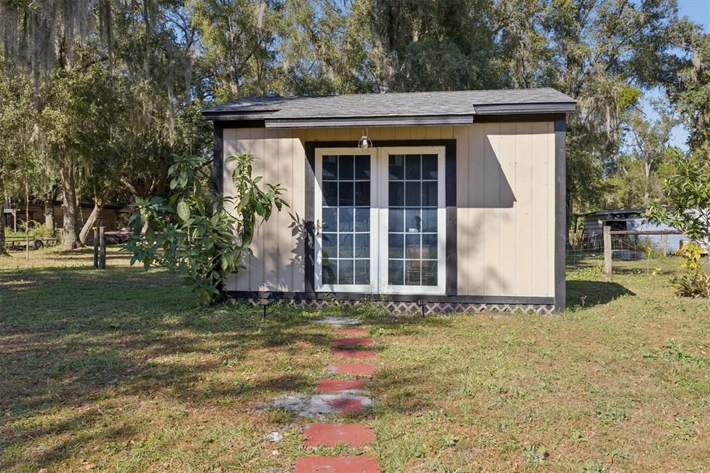 For Sale: $800,000 (4 beds, 3 baths, 2078 Square Feet)