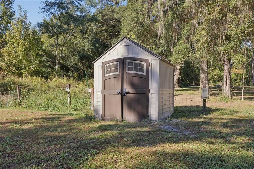 For Sale: $800,000 (4 beds, 3 baths, 2078 Square Feet)