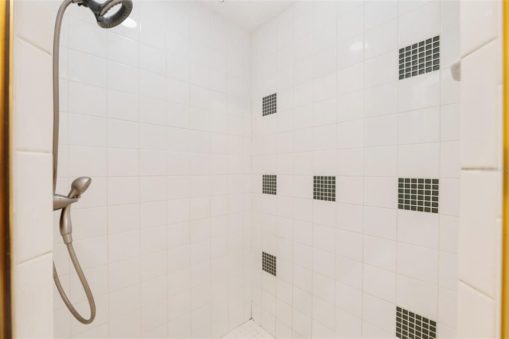 待售: $305,000 (3 贝兹, 2 浴室, 1524 平方英尺)