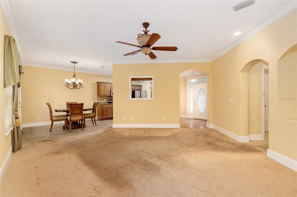 待售: $305,000 (3 贝兹, 2 浴室, 1524 平方英尺)