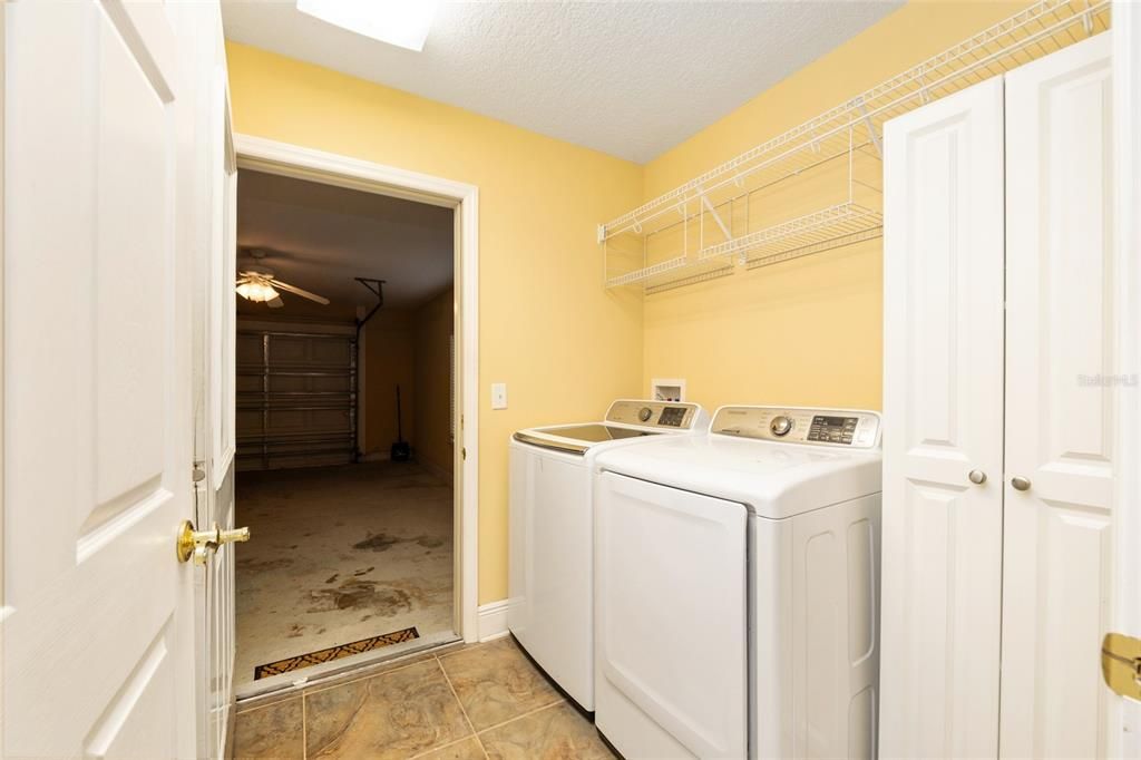 待售: $305,000 (3 贝兹, 2 浴室, 1524 平方英尺)