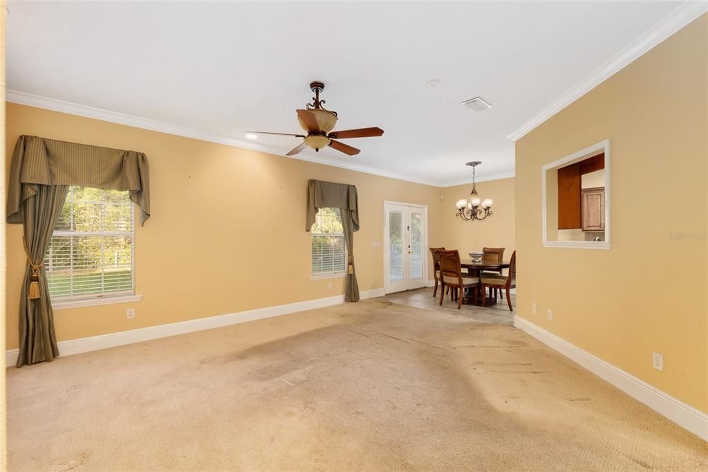 待售: $305,000 (3 贝兹, 2 浴室, 1524 平方英尺)