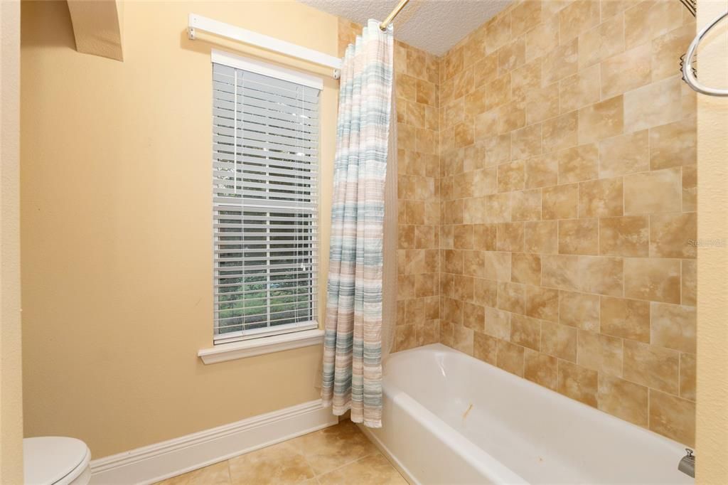 待售: $305,000 (3 贝兹, 2 浴室, 1524 平方英尺)