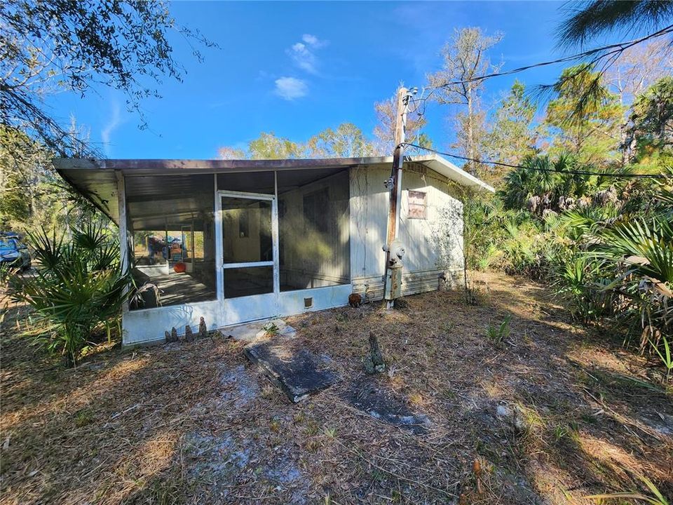 待售: $125,000 (2 贝兹, 1 浴室, 1008 平方英尺)