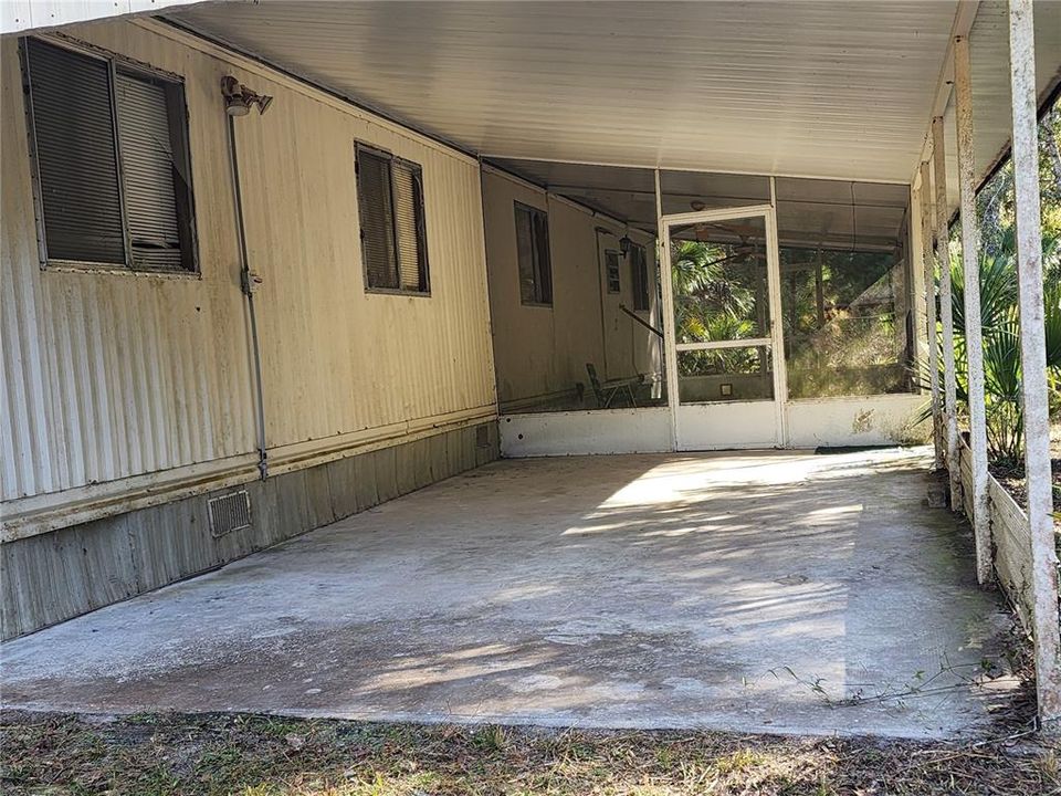 待售: $125,000 (2 贝兹, 1 浴室, 1008 平方英尺)